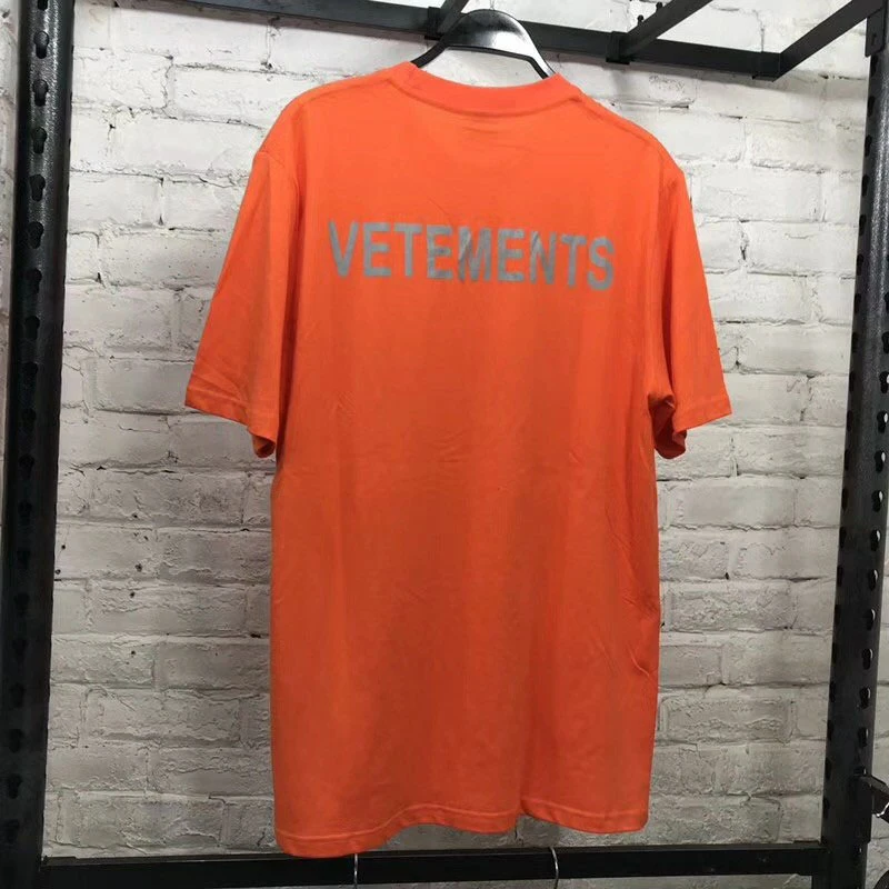 2018 New Reflective Vetements T Shirts Men Women Orange Reflective Vetements Top Tees Fashion Embroidery Vetement T-Shirt
2018 New Reflective Vetements T Shirts Men Women Orange Reflective Vetements Top Tees Fashion Embroidery Vetement T-Shirt
