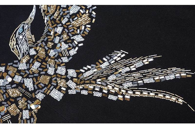 معطف شتوي محاك بالعباءه من الكشمير برسم طير النسر مطرز يدويا مطرز بالترتر للنساء معطف باكمام جديد كولكشن شتوي تريند معطف شتوي محاك بالعباءه من الكشمير برسم طير النسر مطرز يدويا مطرز بالترتر للنساء معطف باكمام جديد كولكشن شتوي تريند