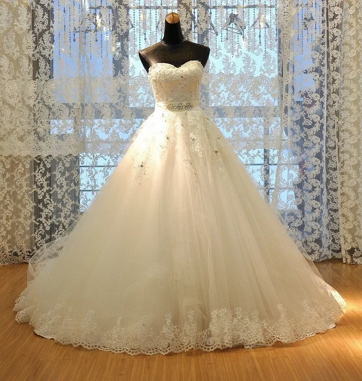 vestido de noiva renda 2018 Elegant Lace Applique Beaded Bandage Floor Length Sweetheart Bridal gown mother of the bride dresses
vestido de noiva renda 2018 Elegant Lace Applique Beaded Bandage Floor Length Sweetheart Bridal gown mother of the bride dresses