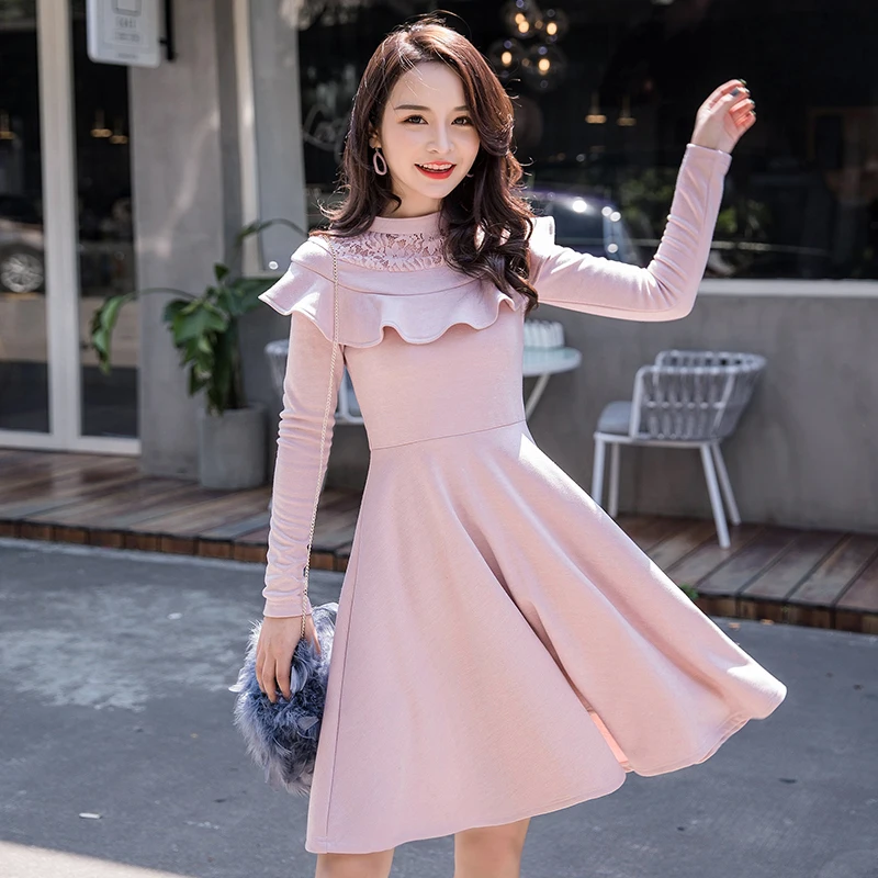 Winter Fashion ladies Elegant knitted dress Ruffled Lace patchwork slim fit party dress beautiful temperament vestidos S-XXXXL
Winter Fashion ladies Elegant knitted dress Ruffled Lace patchwork slim fit party dress beautiful temperament vestidos S-XXXXL
