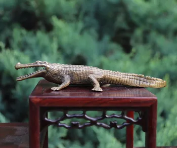 16 CM China 100% Pure Bronze Vertebrate reptiles Animal alligator Crocodile Sculpture small statue
16 CM China 100% Pure Bronze Vertebrate reptiles Animal alligator Crocodile Sculpture small statue