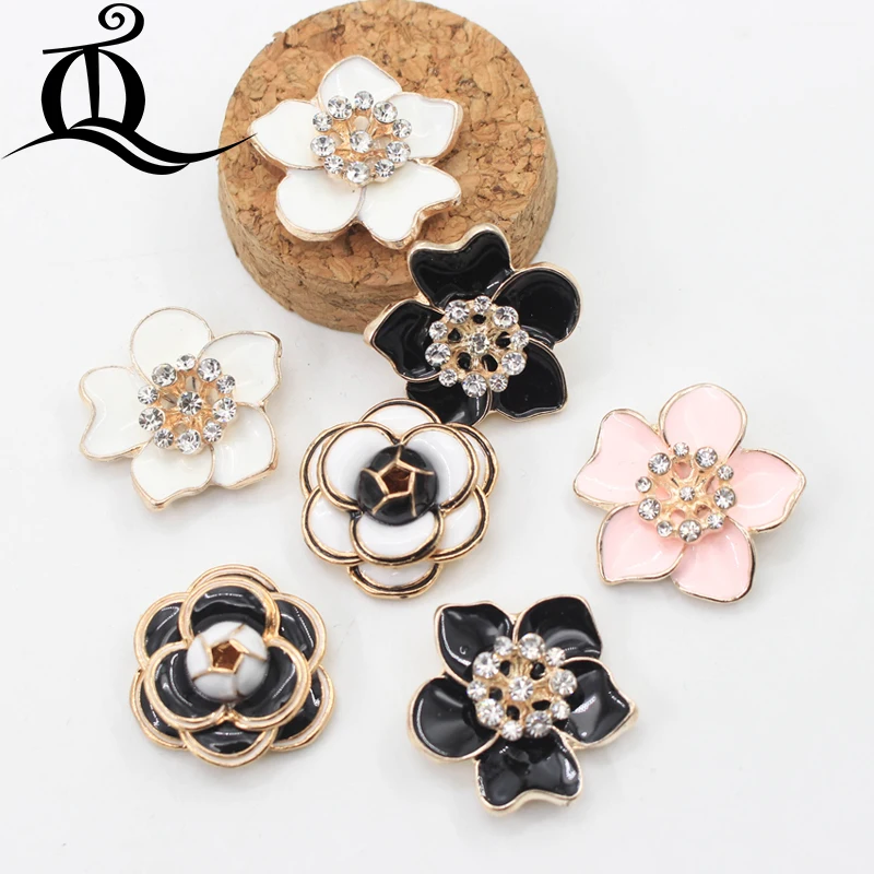 2pcs mix black&pink flowers with Diamond pearl Flat back metal buttons, garment accessories DIY Hair jewelry accessories p18
2pcs mix black&pink flowers with Diamond pearl Flat back metal buttons, garment accessories DIY Hair jewelry accessories p18