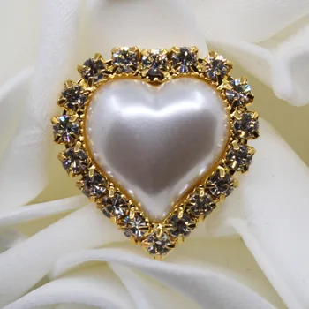 New 22*23mm Heart White Pearl Rhinestone Buttons Golden Metal Decorate Invitation DIY Wedding Hair Flower Center Scrapbooking
New 22*23mm Heart White Pearl Rhinestone Buttons Golden Metal Decorate Invitation DIY Wedding Hair Flower Center Scrapbooking