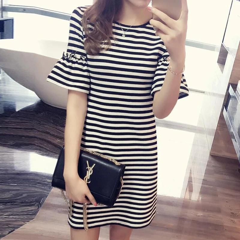 Women Dress 2018 New Style Summer Dress Casual Beach Dress Plus Size Flare Sleeve Dress Stripes Black White Womens Clothing
Women Dress 2018 New Style Summer Dress Casual Beach Dress Plus Size Flare Sleeve Dress Stripes Black White Womens Clothing