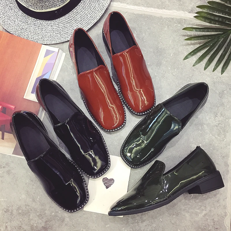 England Style Square Toe Flats Woman Shoes Shallow Patent Leather Loafers Casual Shoe Square Heel New Designer Superstar Slip-on
England Style Square Toe Flats Woman Shoes Shallow Patent Leather Loafers Casual Shoe Square Heel New Designer Superstar Slip-on