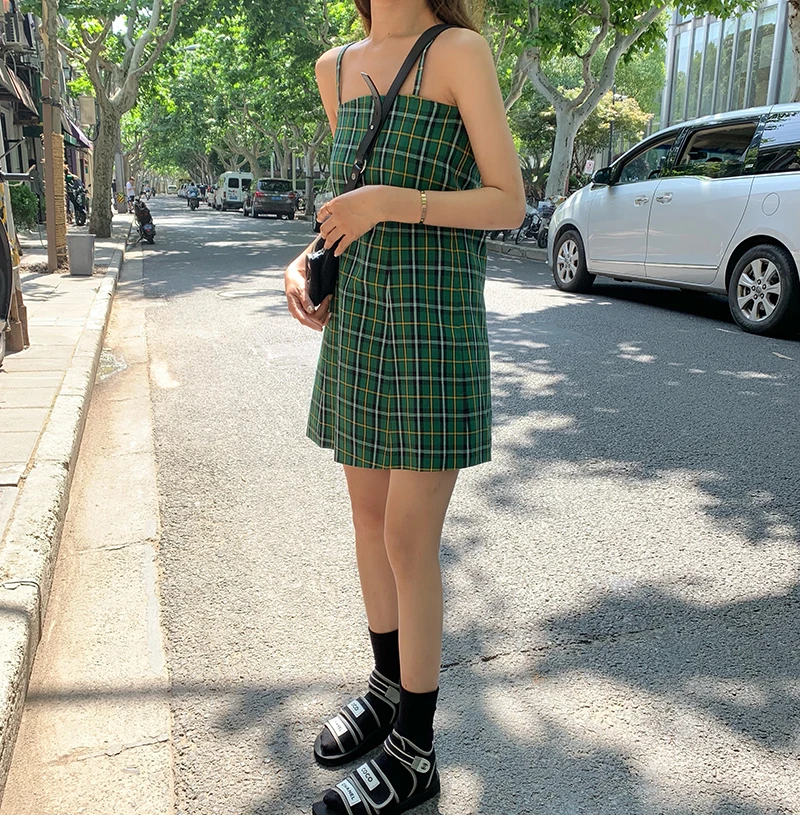 Summer Dress 2019 korean style Sexy plaid Spaghetti Strap slim green mini Dress Women (R11004)
Summer Dress 2019 korean style Sexy plaid Spaghetti Strap slim green mini Dress Women (R11004)