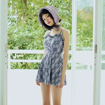Bathers Women One Piece Sports Swimwear Female New 2019 Korean Skirt Plaid Polyester Sierra Surfer Big Size
Bathers Women One Piece Sports Swimwear Female New 2019 Korean Skirt Plaid Polyester Sierra Surfer Big Size