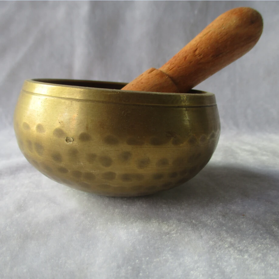 Collectable Tibetan Copper Singing Bowl With a Wooden Stick Chinese Handwork buddha Bowl Size :Diameter 9CM
Collectable Tibetan Copper Singing Bowl With a Wooden Stick Chinese Handwork buddha Bowl Size :Diameter 9CM