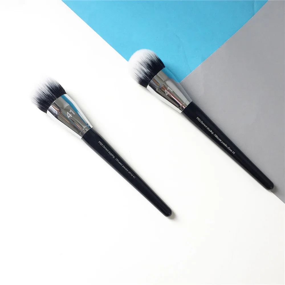 

Pro Large Domed Stippling Brush #41 Duo-Fiber Liquid Foundation Powder Blush Bronzer brush - Beauty Makeup Brushes Blender tools