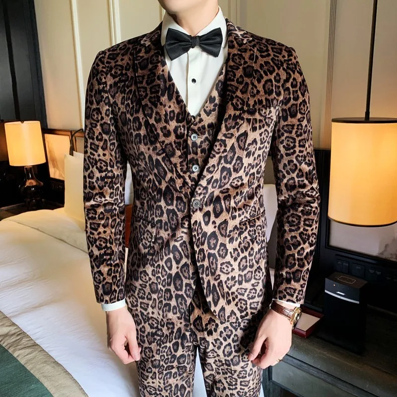 Luxury Leopard Terno Masculino Stage Singer Wedding Groom Suits Dress Men Suit Casual Slim Fit Suits Party Prom Wedding Suits
Luxury Leopard Terno Masculino Stage Singer Wedding Groom Suits Dress Men Suit Casual Slim Fit Suits Party Prom Wedding Suits