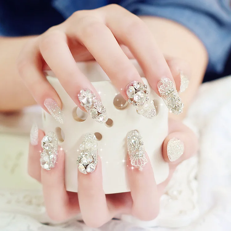 Fashion 24PCS Shining Rhinestone Wedding False Nails Transparent Glitter Crown Designed Square Full Short Fake Nails nep nagels
Fashion 24PCS Shining Rhinestone Wedding False Nails Transparent Glitter Crown Designed Square Full Short Fake Nails nep nagels