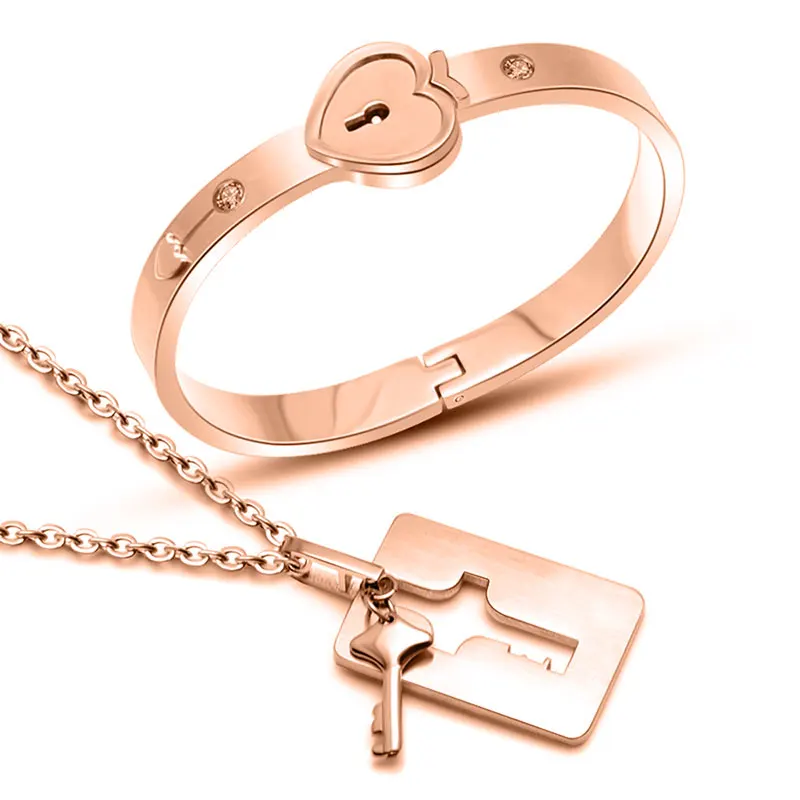 

2pcs Lover's Jewelry Set Keys Concentric Pendants Necklaces + Heart Lock Bracelets Couple Birthday Wedding Gifts for Men Women
