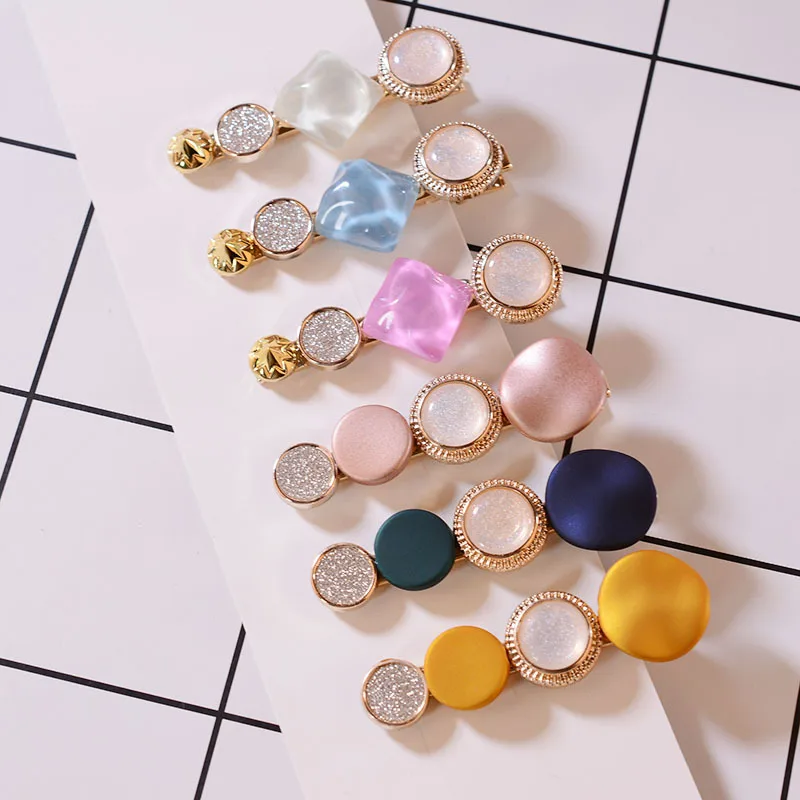 New Fashion Button Shape Hairpins Hair Clips for Women Barrettes Hair Pins Girls Hair Styling Tools Clip Women Hair Accessories
New Fashion Button Shape Hairpins Hair Clips for Women Barrettes Hair Pins Girls Hair Styling Tools Clip Women Hair Accessories