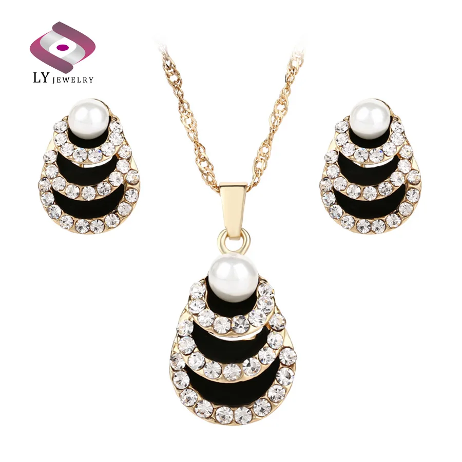 Luxury Indian Jewelry 2pcs Sets Black Enamel Pearl Necklaces And Earrings Gold Color Inlaid Artificial Zircons Engagement Gift
Luxury Indian Jewelry 2pcs Sets Black Enamel Pearl Necklaces And Earrings Gold Color Inlaid Artificial Zircons Engagement Gift