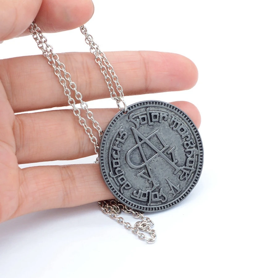 A Song of Ice and Fire Game of Thrones Faceless Coin Necklace Valar morghulis Jaqen H'ghar Aaliyah Golden Silver Badge Toys
A Song of Ice and Fire Game of Thrones Faceless Coin Necklace Valar morghulis Jaqen H'ghar Aaliyah Golden Silver Badge Toys