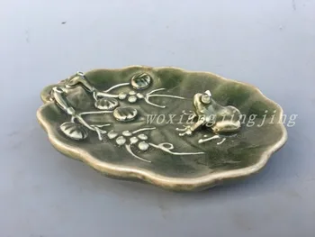 Crafts statue China Jingdezhen porcelain exquisite pond frog statue drawing board Decoration halloween
Crafts statue China Jingdezhen porcelain exquisite pond frog statue drawing board Decoration halloween