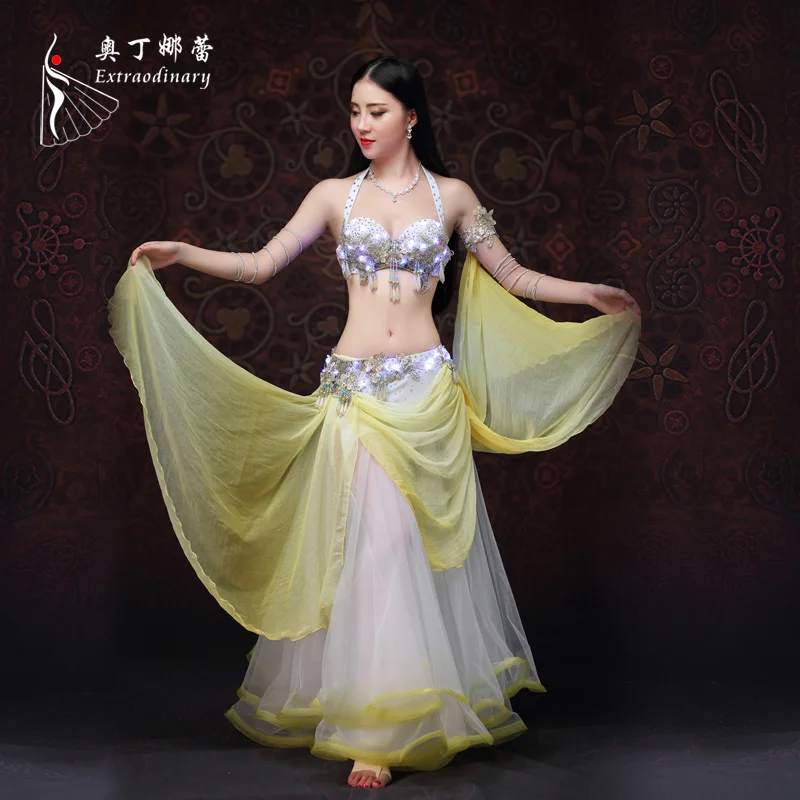Customized Available LED Light Belly Dance Performance Clothing Belly Dancing Costume
Customized Available LED Light Belly Dance Performance Clothing Belly Dancing Costume