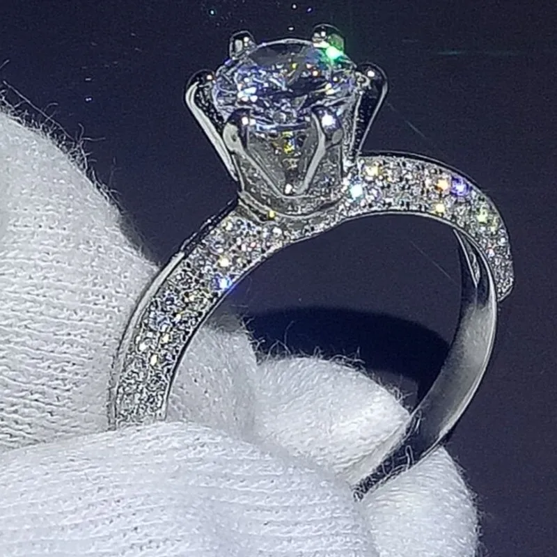 Choucong Brand New Classic Luxury Jewelry 100% Pure 925 Sterling Silver Round Cut 5A Zirconia Women Wedding Pave Band Ring Gift
Choucong Brand New Classic Luxury Jewelry 100% Pure 925 Sterling Silver Round Cut 5A Zirconia Women Wedding Pave Band Ring Gift