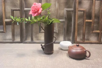 Bamboo tube around flowers Japanese character dry cylinder zizhu vase zen furnishing articles
Bamboo tube around flowers Japanese character dry cylinder zizhu vase zen furnishing articles