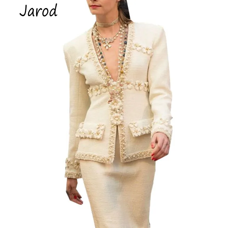 Фото 2019 spring/fall Women Deep V Neck luxury 3D Flower Beading Tweed Jacket slim coat elegant designer runway outerwear | Женская одежда