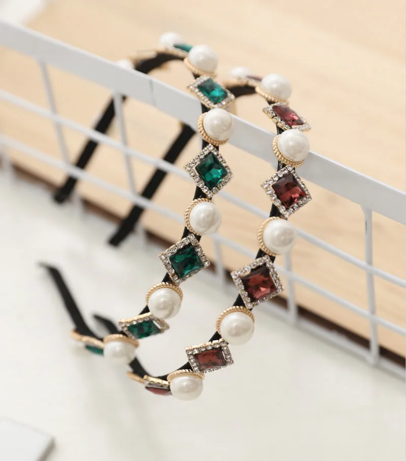 Baroque High grade Pearls Extravagant jewel Hair Hoop Headband Hairband for Women Girls Handmade Hair Band Hair Accessories
Baroque High grade Pearls Extravagant jewel Hair Hoop Headband Hairband for Women Girls Handmade Hair Band Hair Accessories