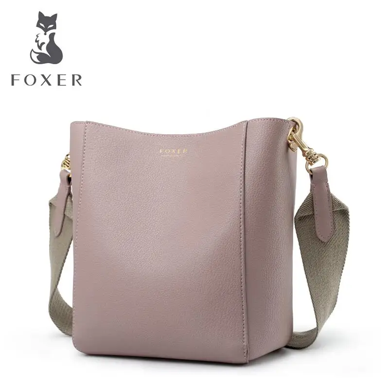 FOXER luxury fashion high quality wide shoulder strap bucket bag female bag 2019 new fashion wild large capacity single shoulder
FOXER luxury fashion high quality wide shoulder strap bucket bag female bag 2019 new fashion wild large capacity single shoulder
