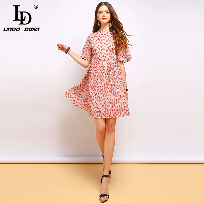LD LINDA DELLA New 2019 Fashion Summer Vintage Dress Women's Flare Sleeve Pleated Floral Printed Elegant Vacation Mini Dresses
LD LINDA DELLA New 2019 Fashion Summer Vintage Dress Women's Flare Sleeve Pleated Floral Printed Elegant Vacation Mini Dresses