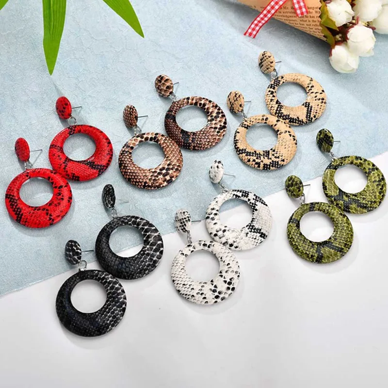 Leather Snake Print Drop Earrings Punk Style Boho Geometic Leopard Big Hanging Earring Women Wedding Party Statement Jewelry
Leather Snake Print Drop Earrings Punk Style Boho Geometic Leopard Big Hanging Earring Women Wedding Party Statement Jewelry