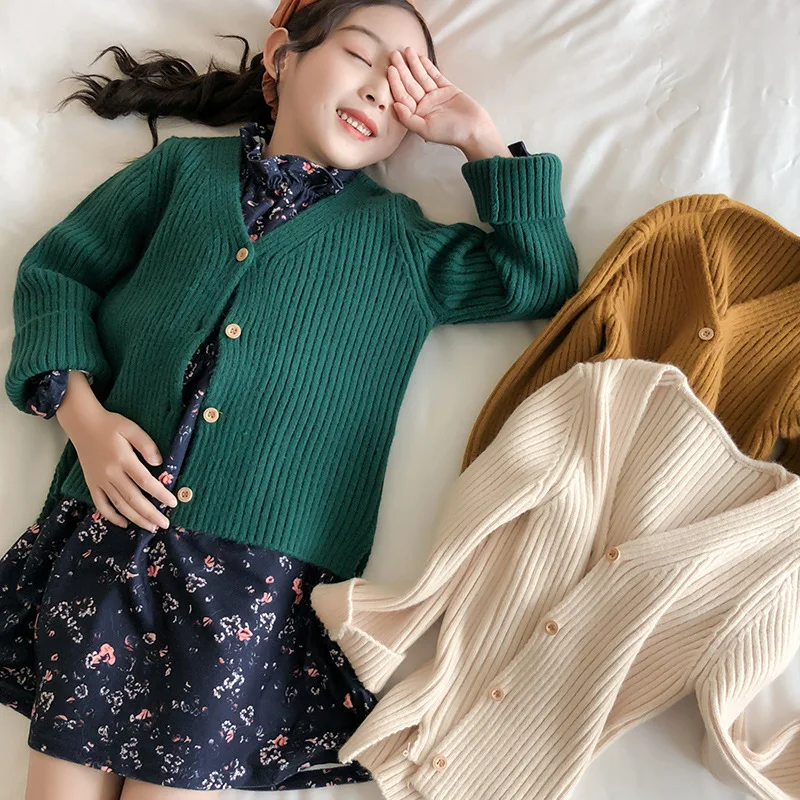 Girls' Solid Color Sweater Japan style Autumn Winter Korean V-Neck Long Sleeved Ribbed Cardigan Sweater Children Outwear Clothes
Girls' Solid Color Sweater Japan style Autumn Winter Korean V-Neck Long Sleeved Ribbed Cardigan Sweater Children Outwear Clothes