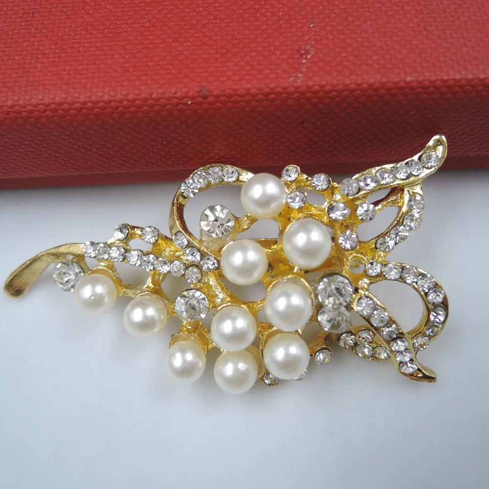 

pearl brooches for women brooches top new fashion brooch made of metal and crystals