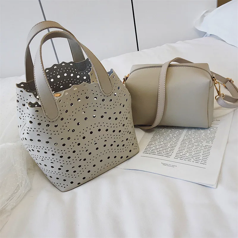 2019 Fashion Women Bucket Bag Vintage Tassel Messenger Bag High Quality Retro Shoulder Bag Simple Crossbody Bag Tote
2019 Fashion Women Bucket Bag Vintage Tassel Messenger Bag High Quality Retro Shoulder Bag Simple Crossbody Bag Tote