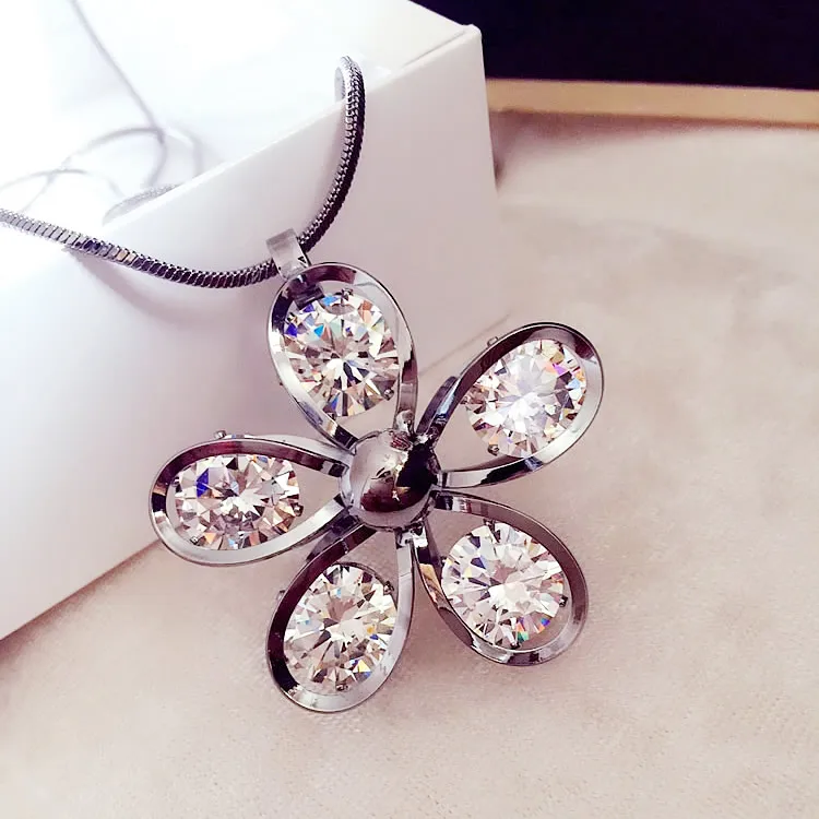 2016 New Arrival Women Exquisite All-match Korean Jewelry Crystal Pendant Accessories Lady Plum Sweater Chain Necklace
2016 New Arrival Women Exquisite All-match Korean Jewelry Crystal Pendant Accessories Lady Plum Sweater Chain Necklace