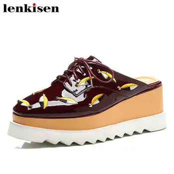 Lenkisen square toe beauty Leaf embroidery rivet summer mules super high bottom slip on narrow band big size women sandals L12
Lenkisen square toe beauty Leaf embroidery rivet summer mules super high bottom slip on narrow band big size women sandals L12