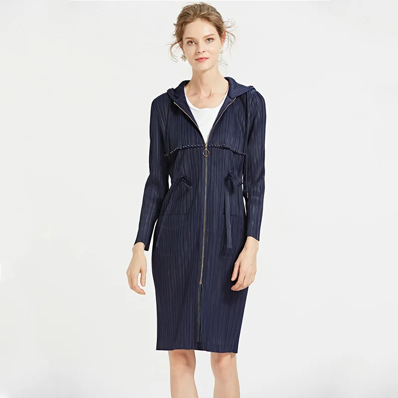 LANMREM 2019 spring Fashion Hooded Drawstring Waist Pleated Long Jacket Female's Elastic Pockets Zipper Coat spring Vestido YF54
LANMREM 2019 spring Fashion Hooded Drawstring Waist Pleated Long Jacket Female's Elastic Pockets Zipper Coat spring Vestido YF54