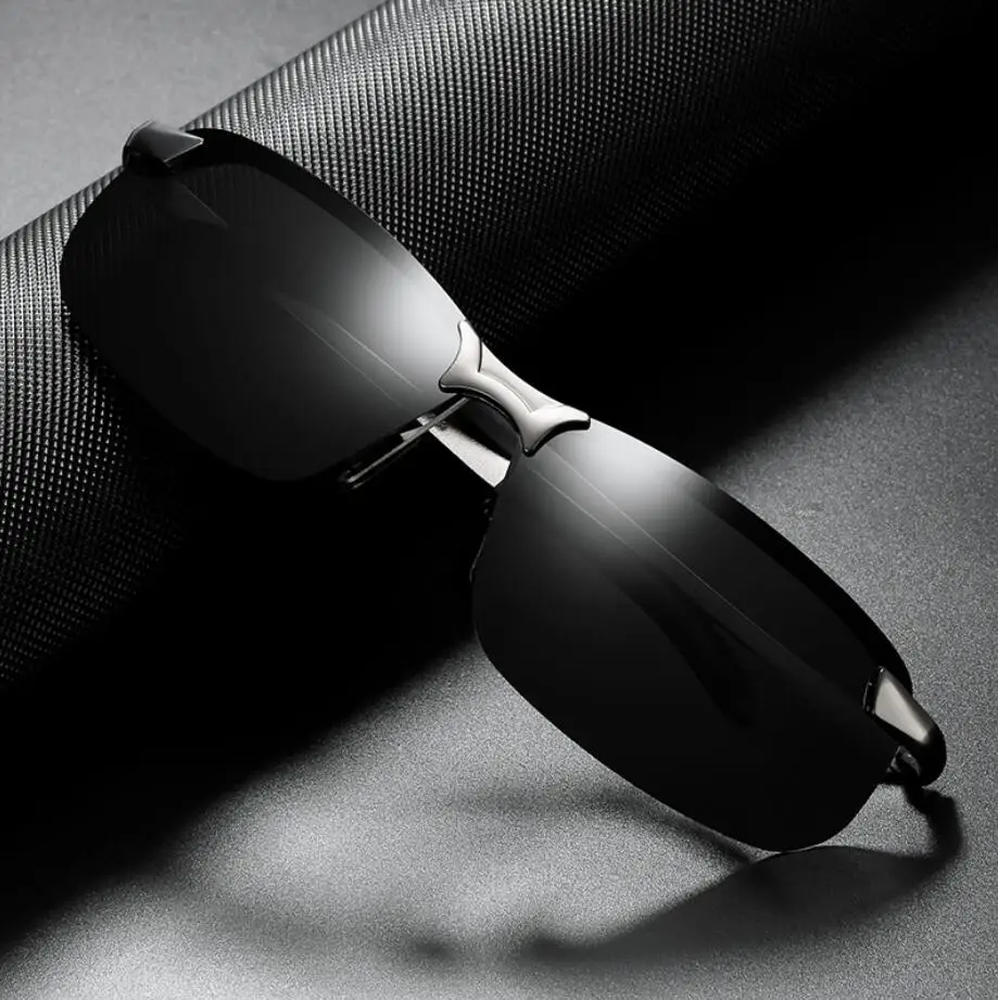 2019 Ultraviolet induction Automatic color change Polarized fishing glasses sunglasses men sport pescaria frete gratis
2019 Ultraviolet induction Automatic color change Polarized fishing glasses sunglasses men sport pescaria frete gratis