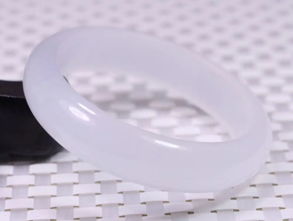 FREE SHIPPING>>>@@ 66MM VERY FINE RARE NATURAL WHITE JADEITE JADE BRACELET BANGLE NEW
FREE SHIPPING>>>@@ 66MM VERY FINE RARE NATURAL WHITE JADEITE JADE BRACELET BANGLE NEW