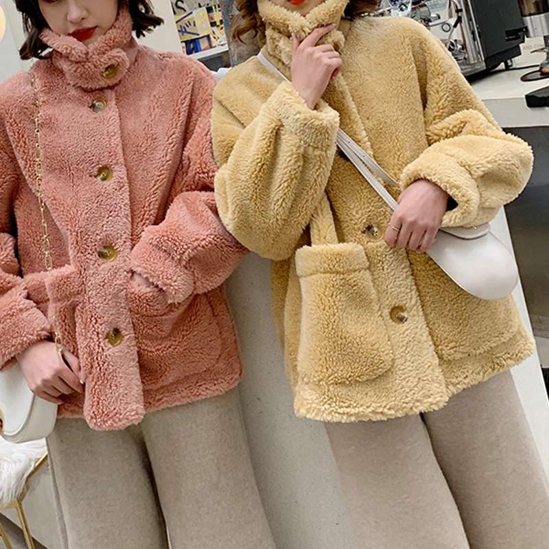 Faux Fur Coat Thickened Women Autumn Winter Fluffy Teddy Jacket Coat Plus Size Outerwear Turn Down Short Coat Female Long Sleeve
Faux Fur Coat Thickened Women Autumn Winter Fluffy Teddy Jacket Coat Plus Size Outerwear Turn Down Short Coat Female Long Sleeve