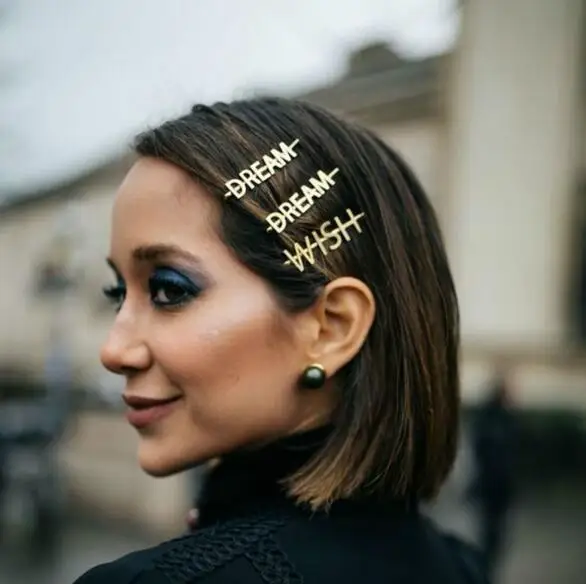 Vintage Gold Metal Hair Clips Girls Gift Personality English Letter hairpin Shaped Hair Accessories for Women
Vintage Gold Metal Hair Clips Girls Gift Personality English Letter hairpin Shaped Hair Accessories for Women