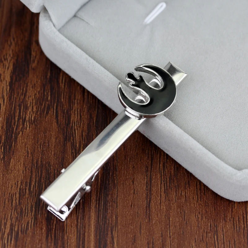 Classic Movie Star Wars Tie Clip Rebel Alliance Imperial Empire Logo Tie Clip For Men Fashion Jewelry Luxury Accessories Trinket
Classic Movie Star Wars Tie Clip Rebel Alliance Imperial Empire Logo Tie Clip For Men Fashion Jewelry Luxury Accessories Trinket