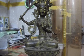 18 Tibet Copper Bronze Take Sword Manjusri Bodhisattva Guanyin Kwan-Yin statue
18 Tibet Copper Bronze Take Sword Manjusri Bodhisattva Guanyin Kwan-Yin statue