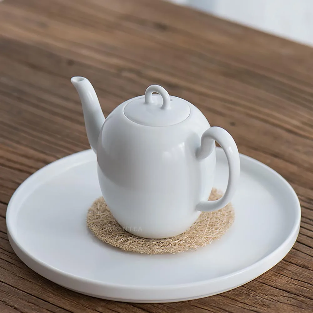 Chinese Style Handmade Ruyi 200ml Small Tea Pot Jingdezhen White Porcelain Home Teaware Coffee Milk Juice Kettle
Chinese Style Handmade Ruyi 200ml Small Tea Pot Jingdezhen White Porcelain Home Teaware Coffee Milk Juice Kettle