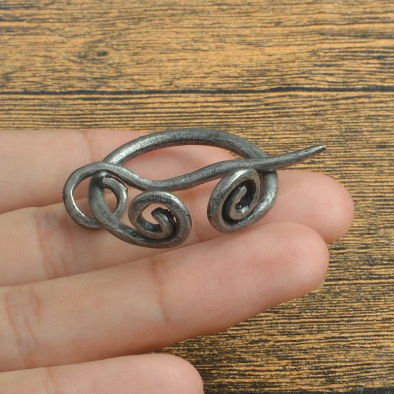 Hand Forged Viking Style Spiral Belt Buckles Brooch Buckle Clasp Cloak Pin Medieval Viking Jewelry for men
Hand Forged Viking Style Spiral Belt Buckles Brooch Buckle Clasp Cloak Pin Medieval Viking Jewelry for men