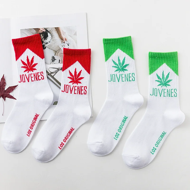 New Street Europe and The United States Tide Section Maple Leaf Skateboard Socks Hong Kong Men and Women Couple Cotton Socks
New Street Europe and The United States Tide Section Maple Leaf Skateboard Socks Hong Kong Men and Women Couple Cotton Socks