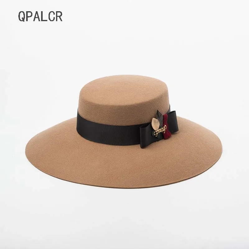 QPALCR New Retro Felt Hats For Women Men Wool Flat Cap Metal Letter Leaf Woman Fedoras Hat Ladies Black Church Caps Winter
QPALCR New Retro Felt Hats For Women Men Wool Flat Cap Metal Letter Leaf Woman Fedoras Hat Ladies Black Church Caps Winter