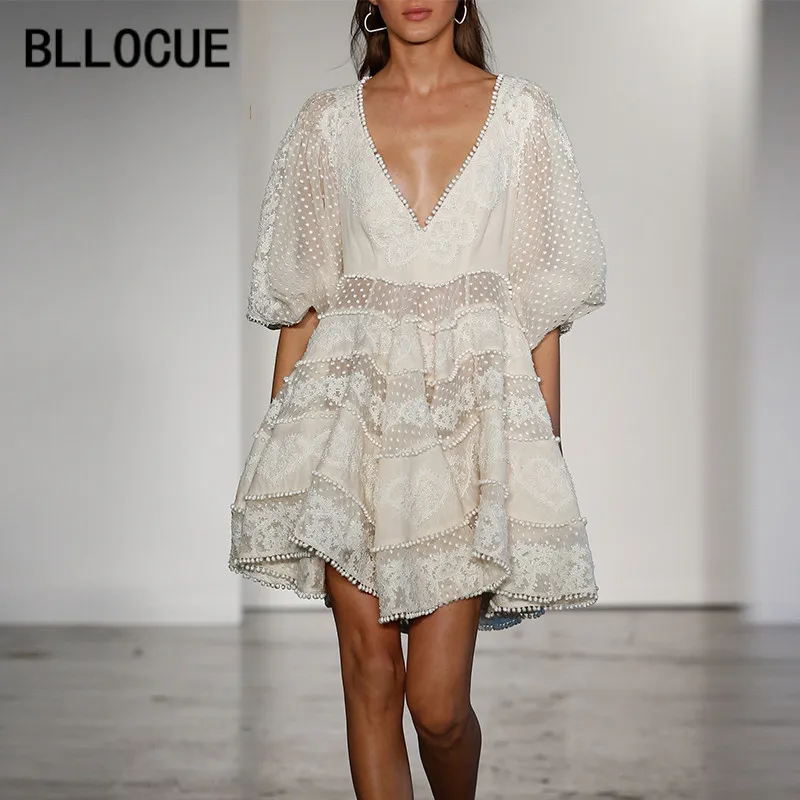 BLLOCUE High Quality Luxury Designer Runway Dress 2019 Summer Women's Sexy V-Neck Bohemian White Lace Embroidery Mini Dress
BLLOCUE High Quality Luxury Designer Runway Dress 2019 Summer Women's Sexy V-Neck Bohemian White Lace Embroidery Mini Dress