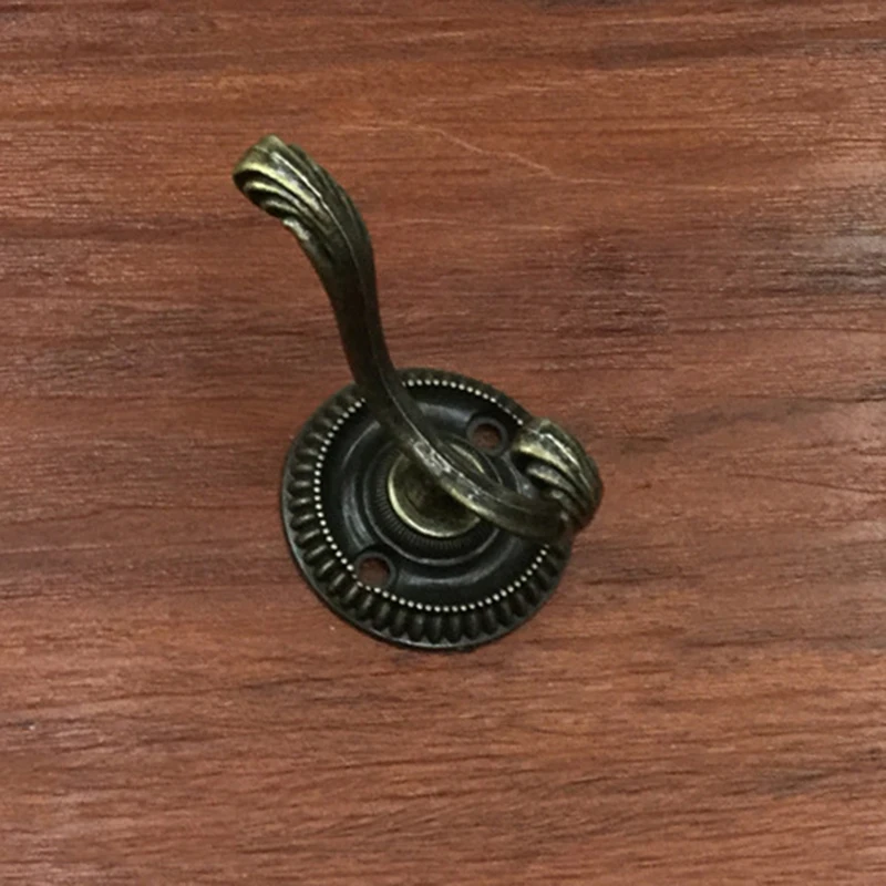 Retro Wall Mounted Dual Hooks Hats Coat Towel Rack Hanger Antique Zinc Alloy Home Garden Supplies
Retro Wall Mounted Dual Hooks Hats Coat Towel Rack Hanger Antique Zinc Alloy Home Garden Supplies