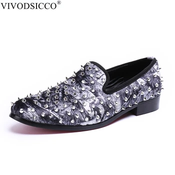 VIVODSICCO British Style Print Leather Rivets Men Shoes Casual Shoes Men Fashion Hip Hop Punk Shoes Zapatos Hombre Flats Loafers
VIVODSICCO British Style Print Leather Rivets Men Shoes Casual Shoes Men Fashion Hip Hop Punk Shoes Zapatos Hombre Flats Loafers