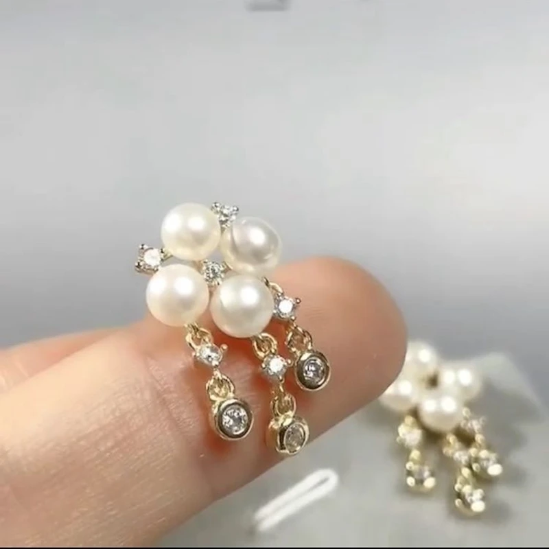 ZQ Freshwater Pearl 925 Sterling Silver Zircon Flower Tassel Stud Earring Simple Women Wedding Elegant Tassel Water Drop Jewelry
ZQ Freshwater Pearl 925 Sterling Silver Zircon Flower Tassel Stud Earring Simple Women Wedding Elegant Tassel Water Drop Jewelry