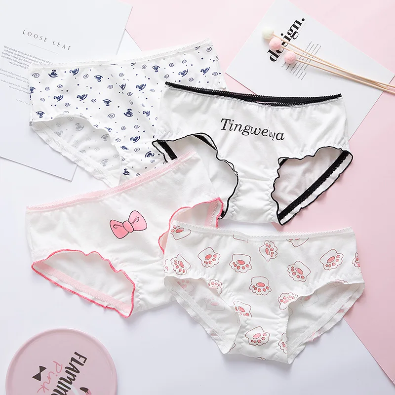 Five ladies 'prints, safety pants, cotton underwear.
Five ladies 'prints, safety pants, cotton underwear.