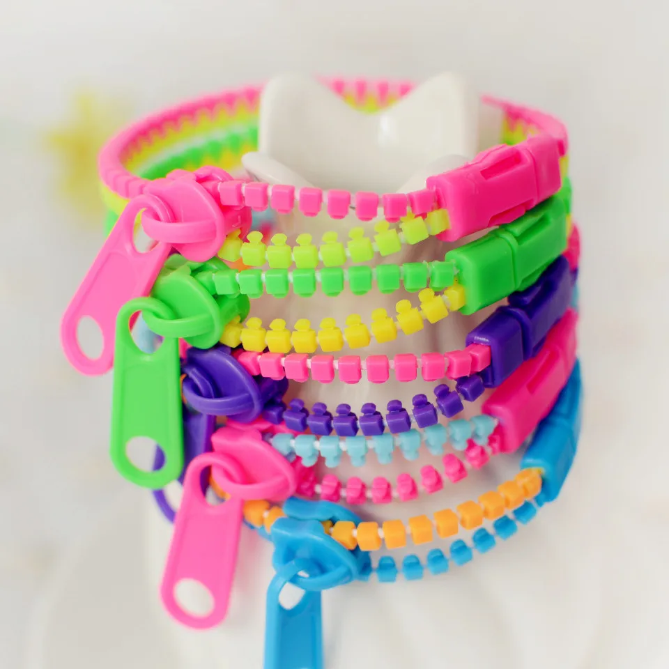 10 pcs/lot Harajuku Rainbow Color Zipper Bracelet Fluorescent Levels Chain Bangle Gifts for Women Men Wristband Kids Jewelry
10 pcs/lot Harajuku Rainbow Color Zipper Bracelet Fluorescent Levels Chain Bangle Gifts for Women Men Wristband Kids Jewelry